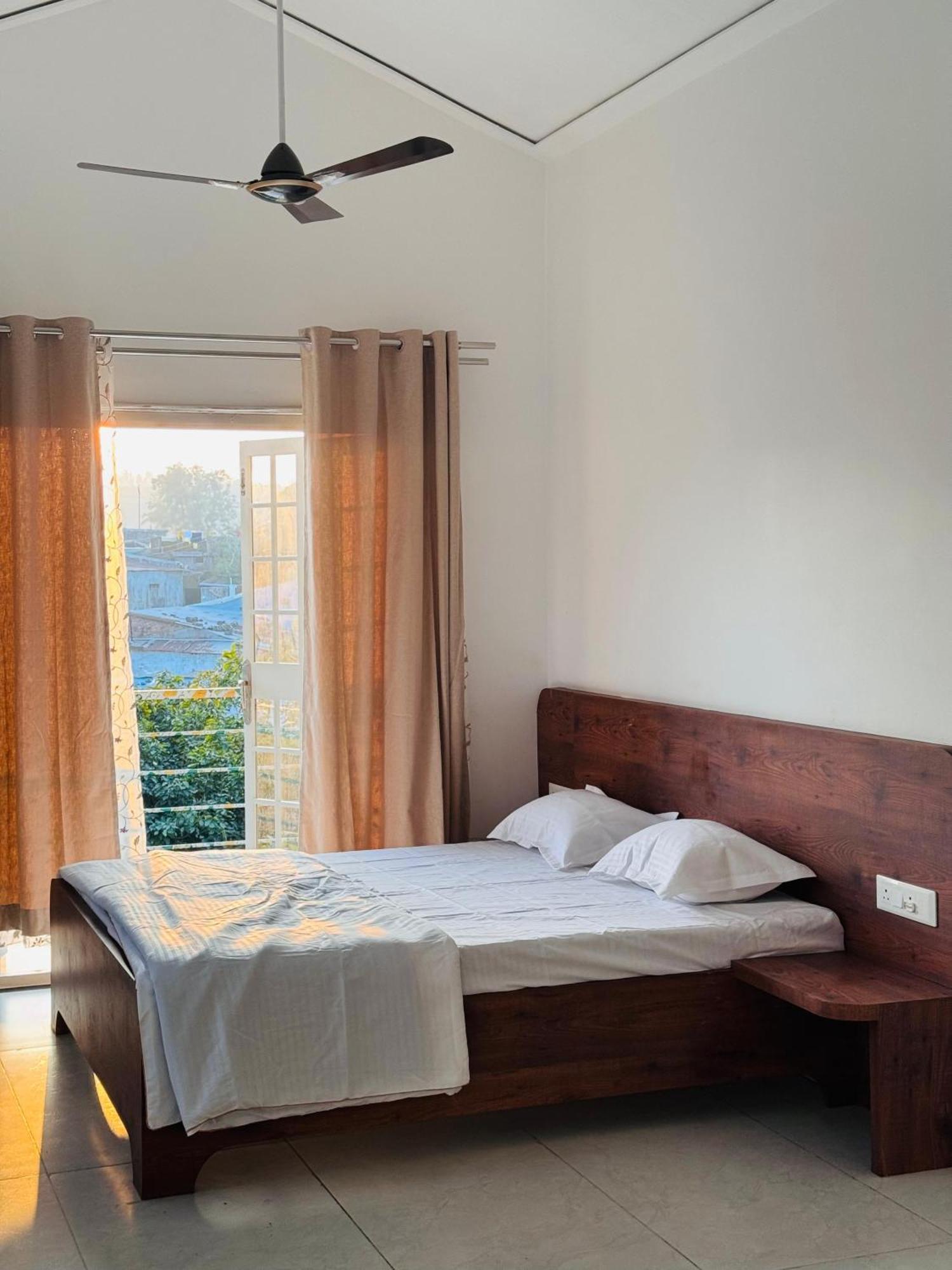 The Gulmohar, Chikhaldara Hotel Exterior foto